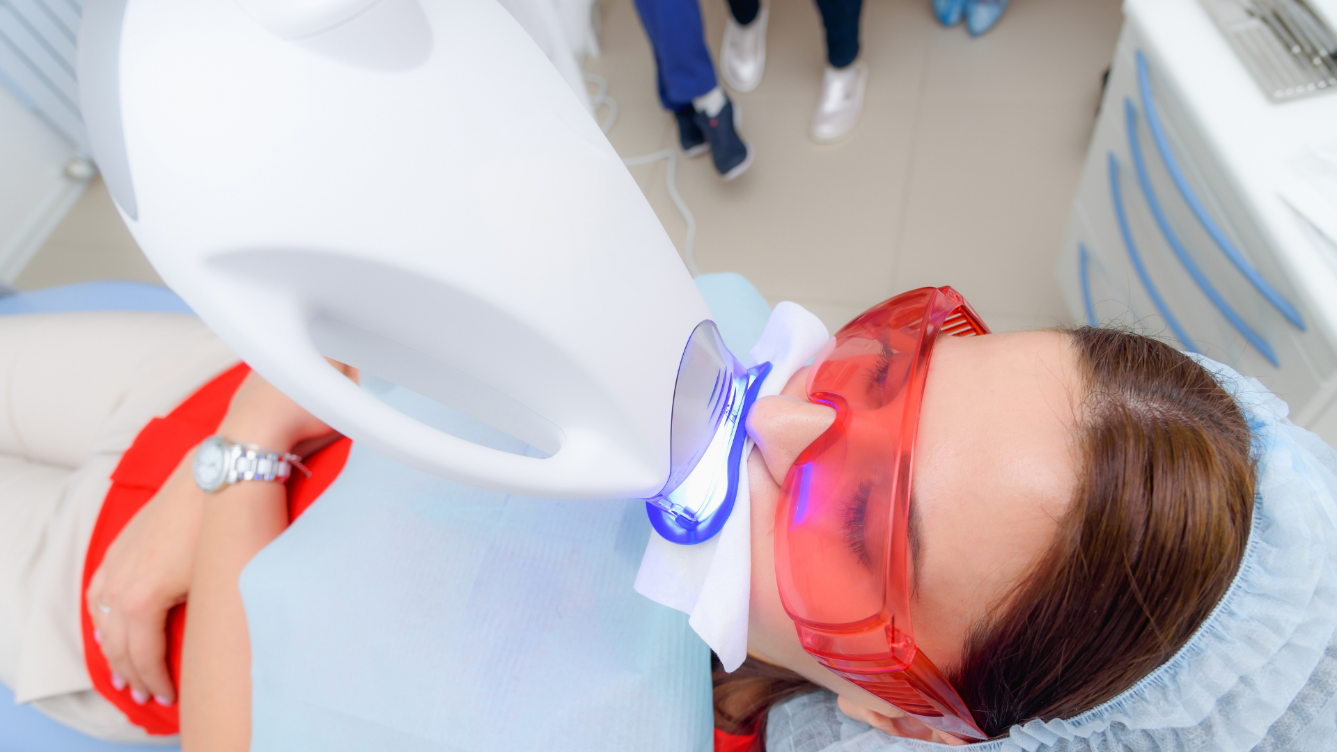 Teeth whitening in Chembur treatment at Loop Dental
